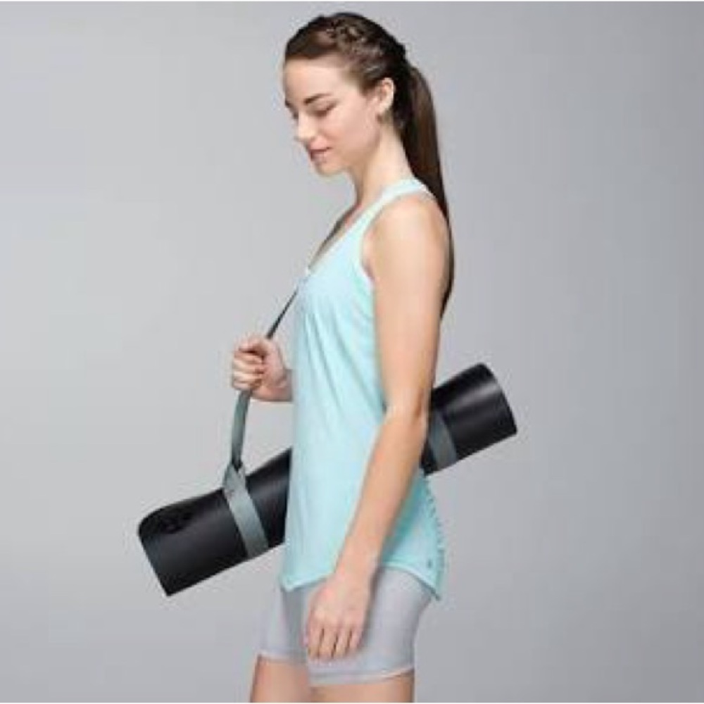 *FREE TANKS* Lululemon Heathered Aqua Tank